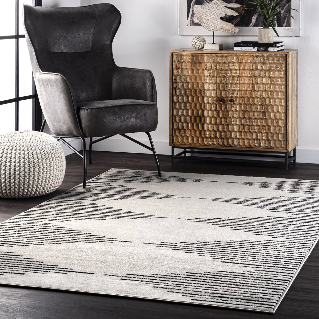 Black Area Rug V4049