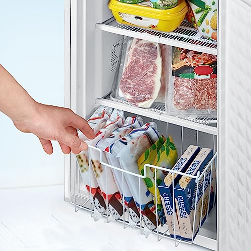 Black 3.0 Cubic Feet Upright Freezer I671