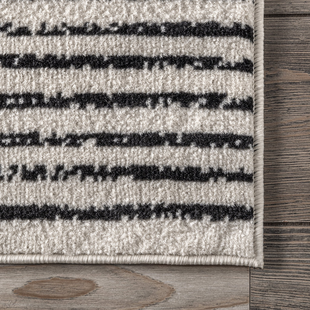 Black Area Rug V4049