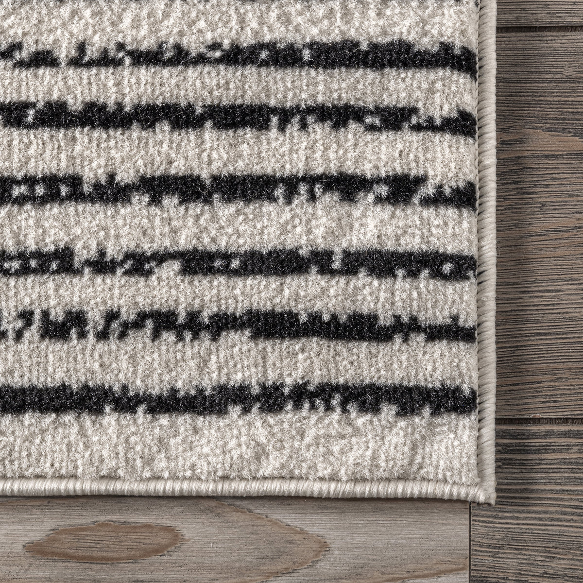 Black Area Rug V4049