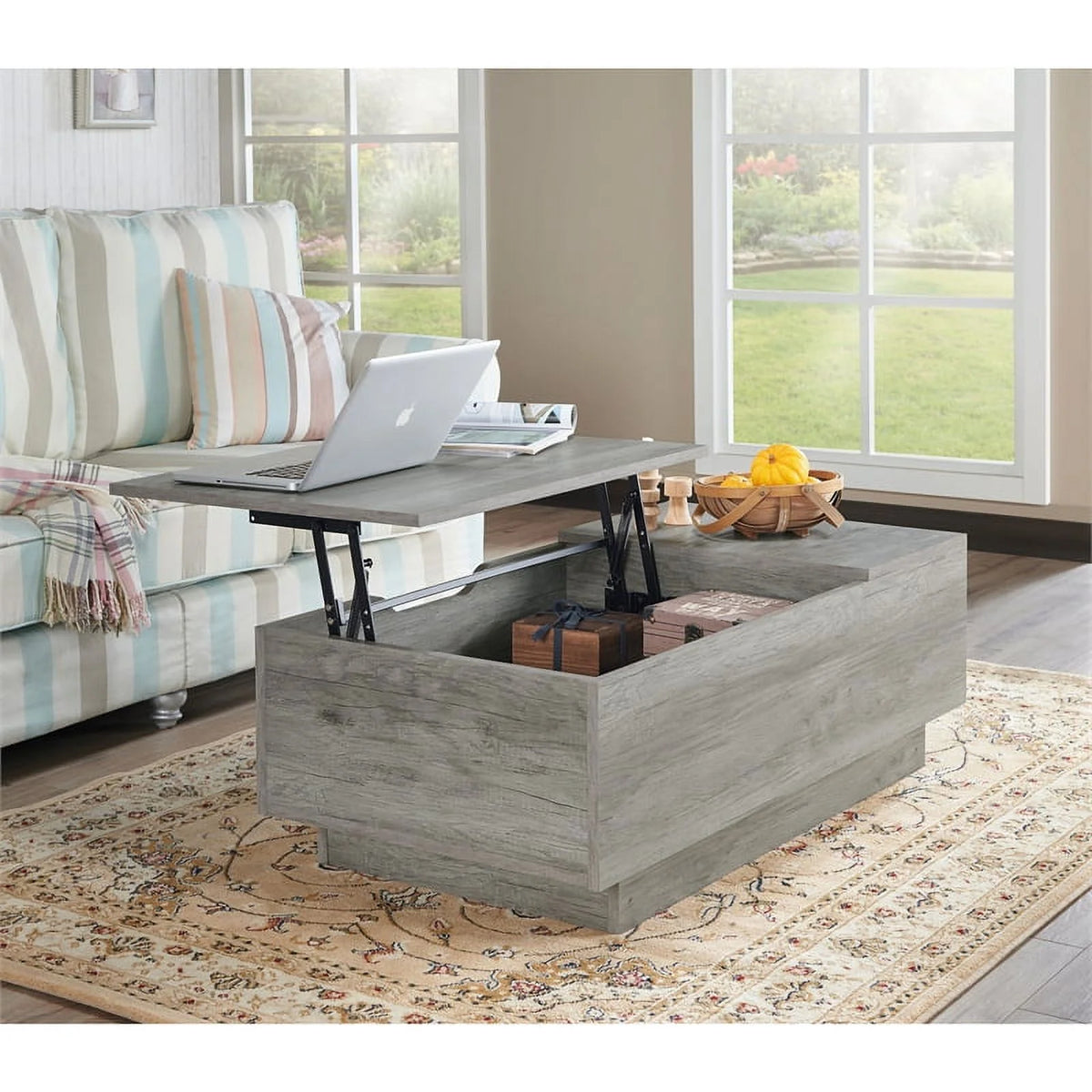 Wood Lift Top Coffee Table in Vintage Gray Oak S579877