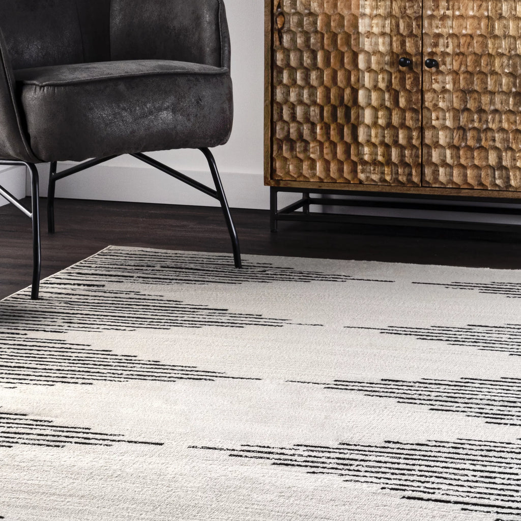 Black Area Rug V4049