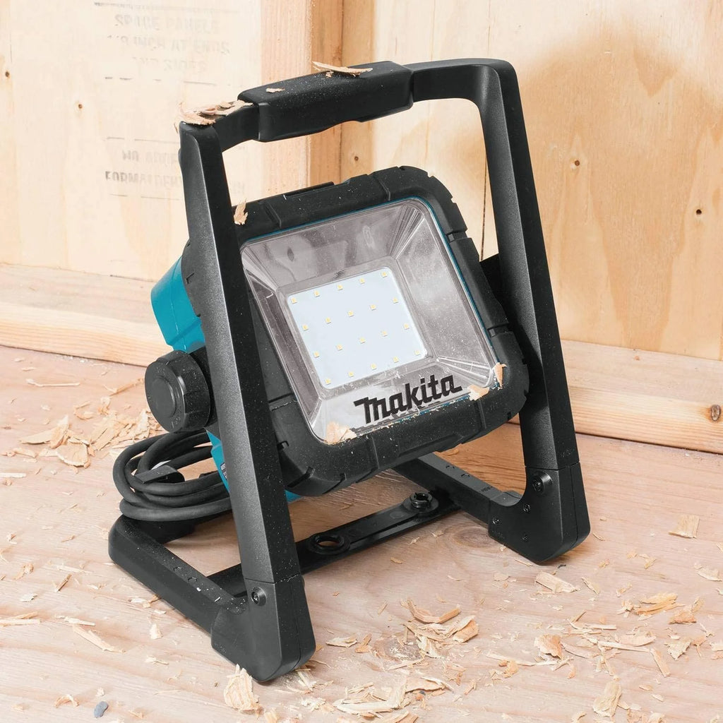 18V Lithium-Ion Cordless Corded 20 L.E.D. Flood Light V818102