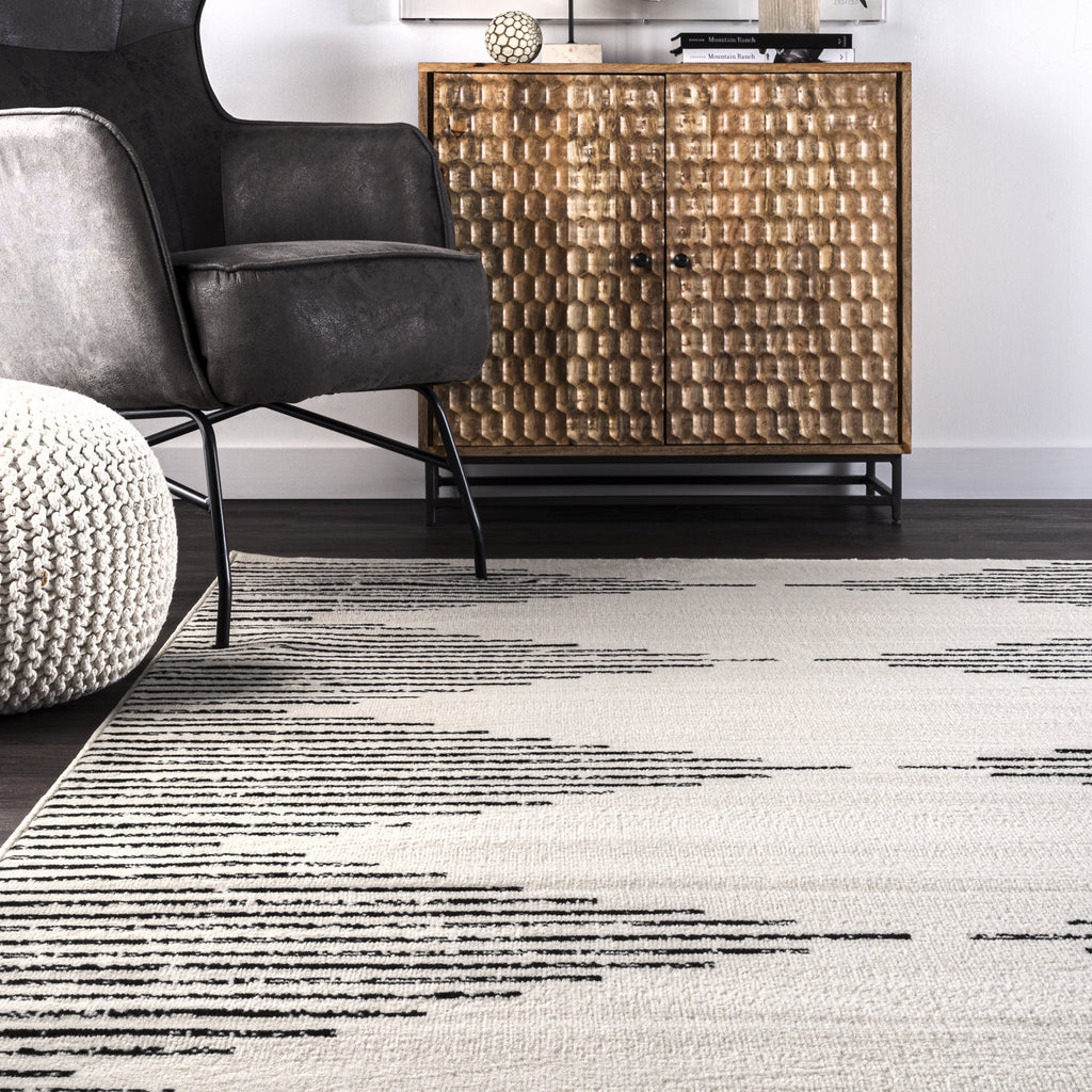 Black Area Rug V4049